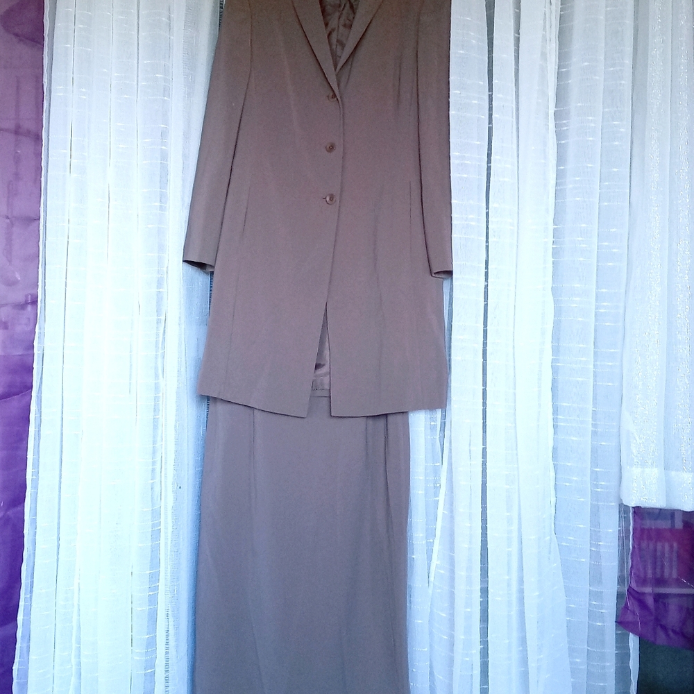 3 piece suit CASLON